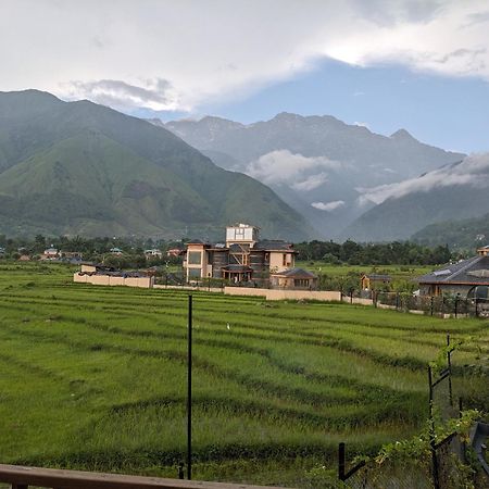 Osho Himalayas Wellness Resort Кангра Екстериор снимка