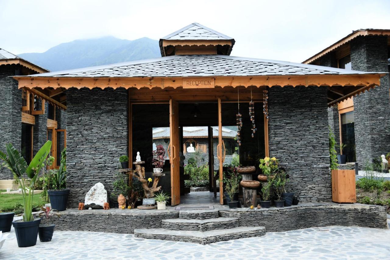 Osho Himalayas Wellness Resort Кангра Екстериор снимка