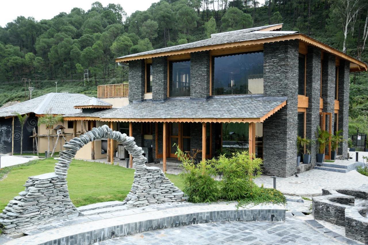 Osho Himalayas Wellness Resort Кангра Екстериор снимка