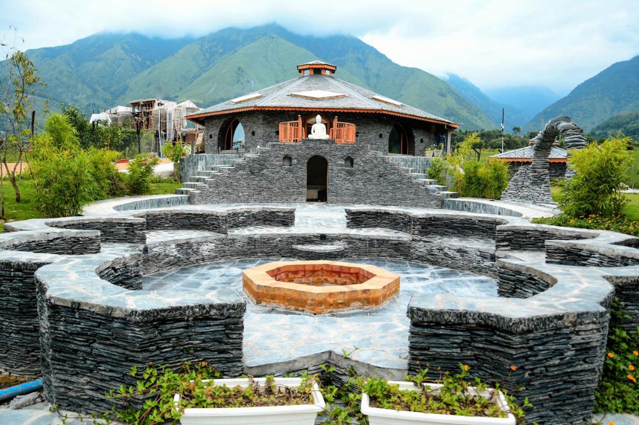 Osho Himalayas Wellness Resort Кангра Екстериор снимка