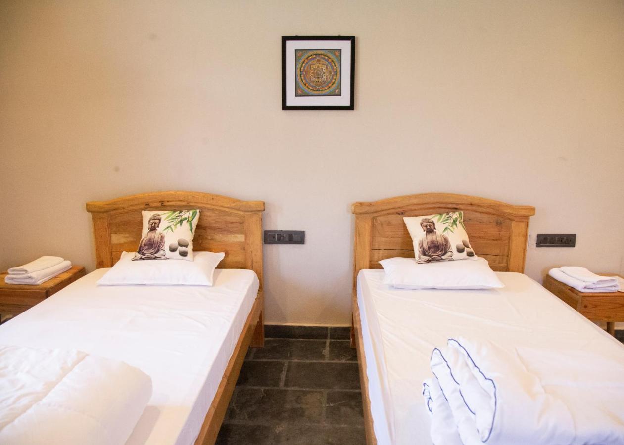 Osho Himalayas Wellness Resort Кангра Екстериор снимка