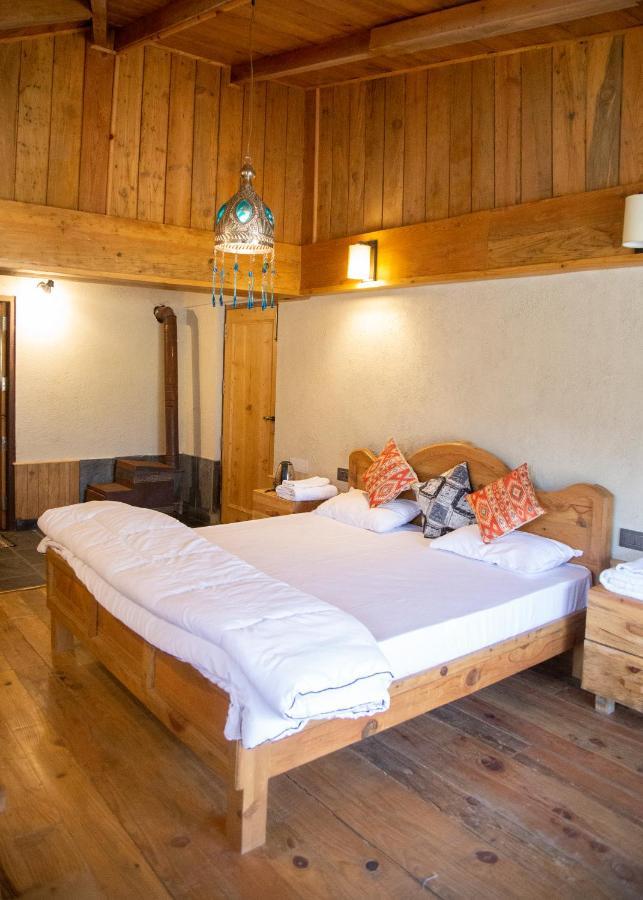 Osho Himalayas Wellness Resort Кангра Екстериор снимка