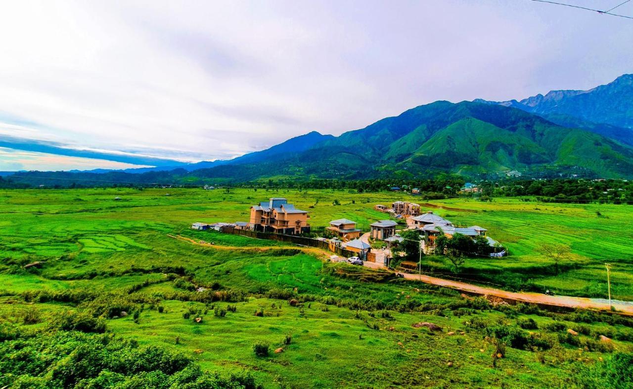 Osho Himalayas Wellness Resort Кангра Екстериор снимка
