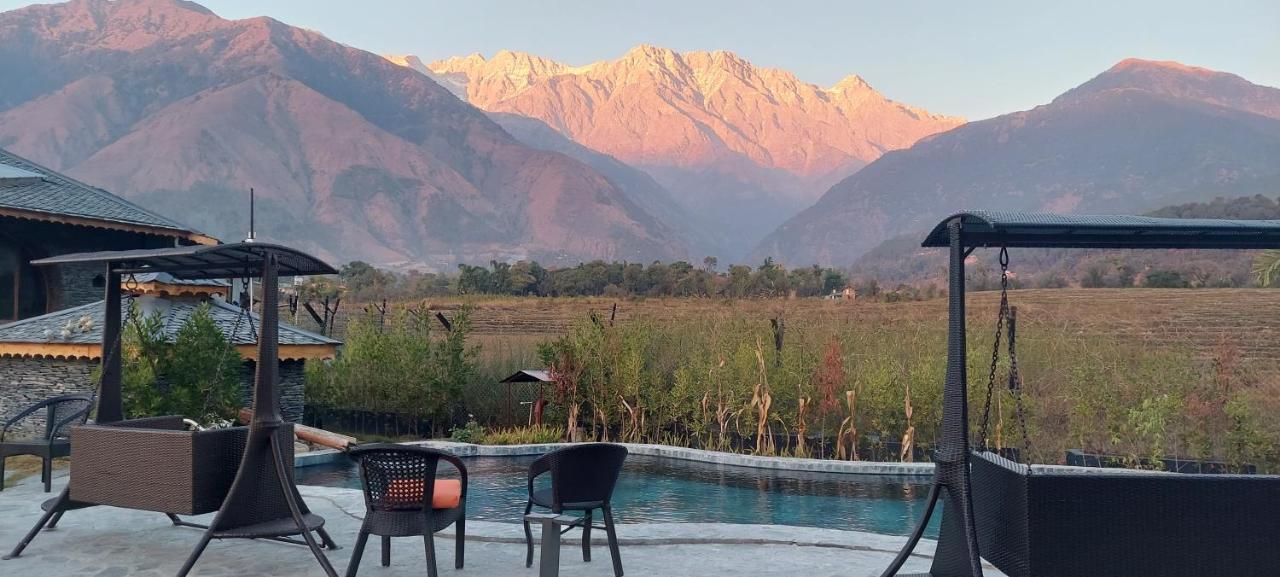 Osho Himalayas Wellness Resort Кангра Екстериор снимка