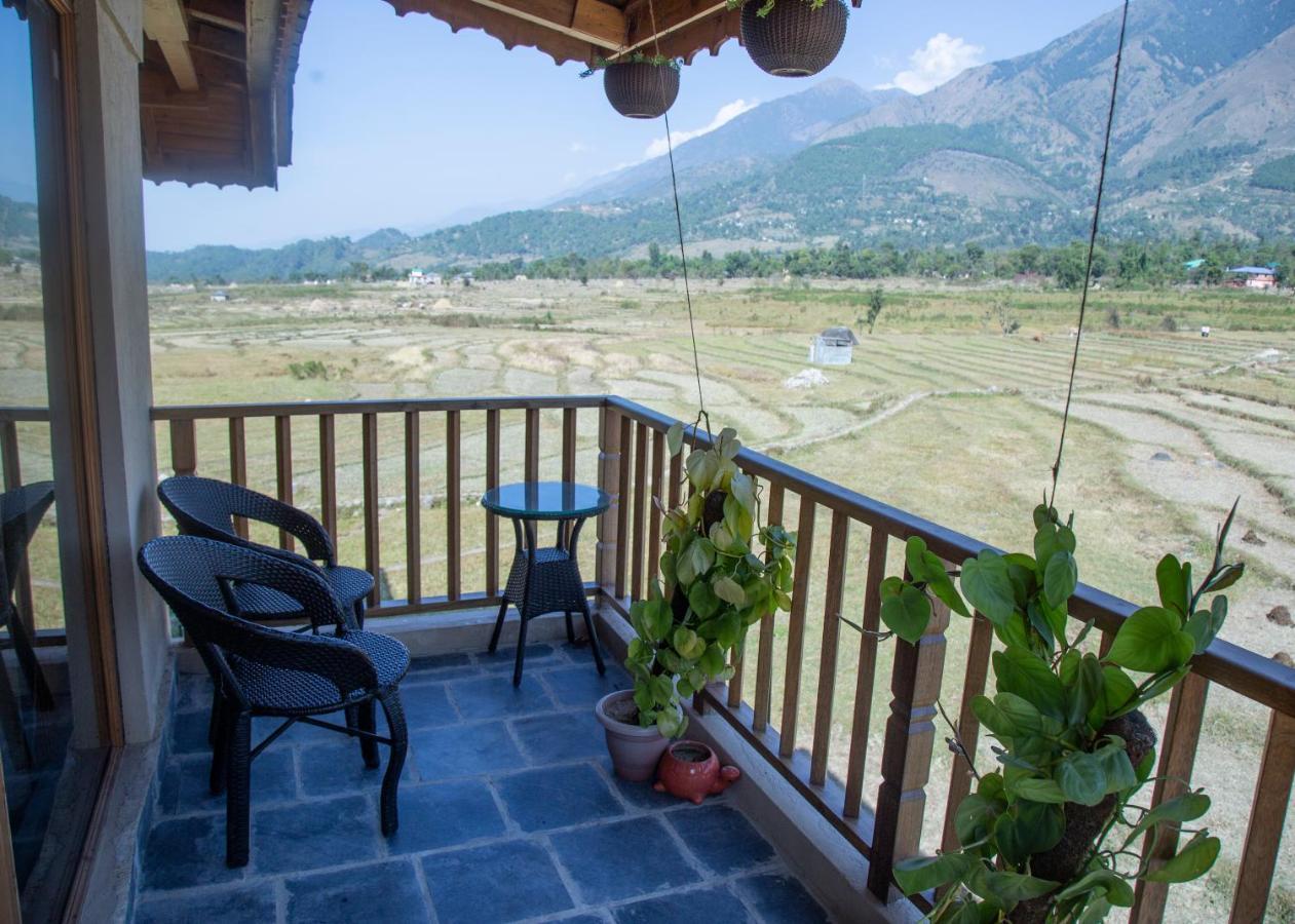 Osho Himalayas Wellness Resort Кангра Екстериор снимка