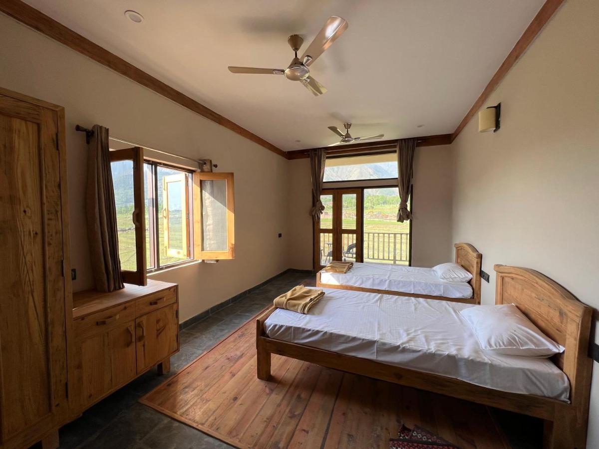Osho Himalayas Wellness Resort Кангра Екстериор снимка