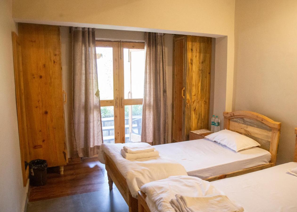 Osho Himalayas Wellness Resort Кангра Екстериор снимка