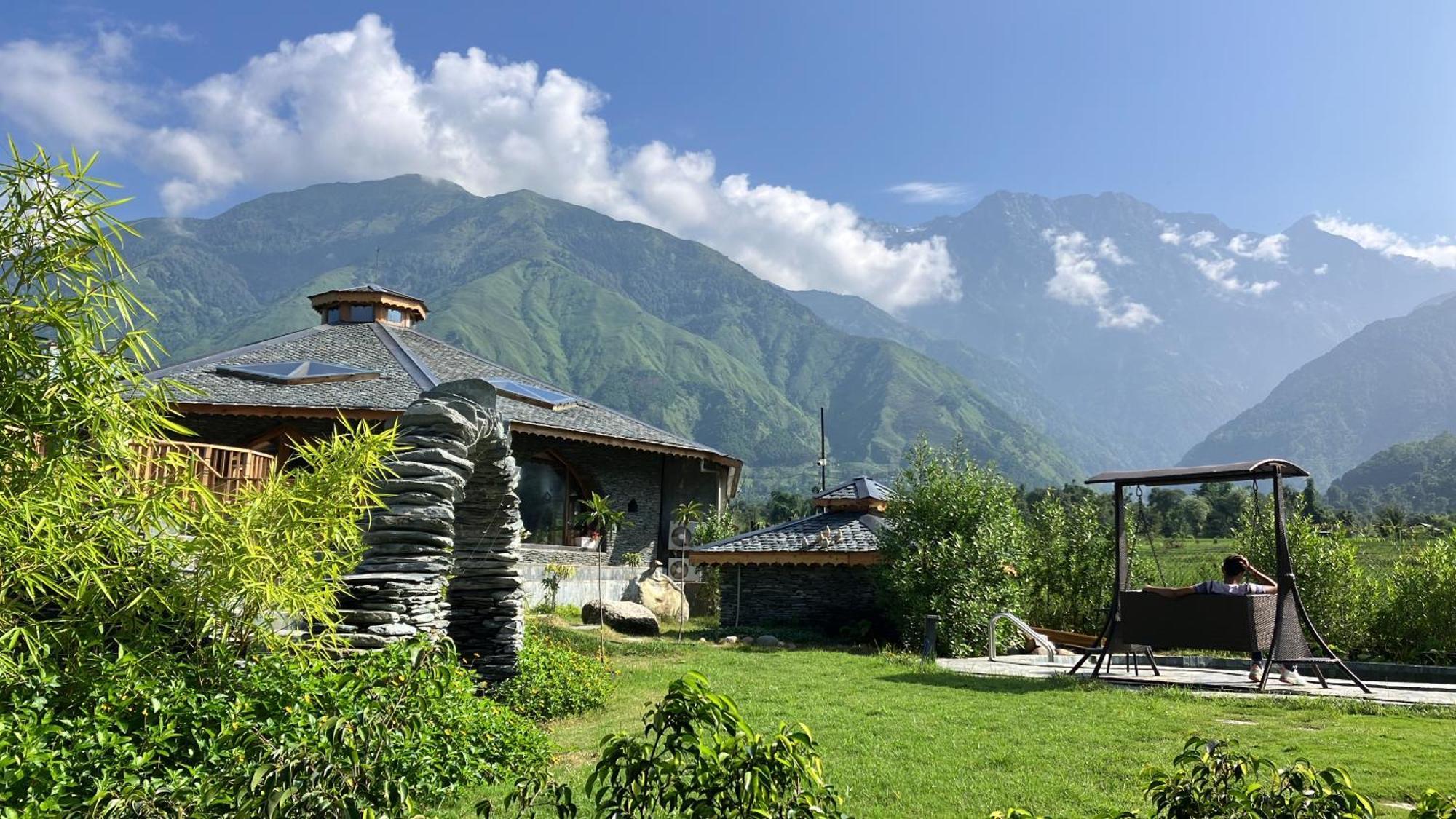 Osho Himalayas Wellness Resort Кангра Екстериор снимка